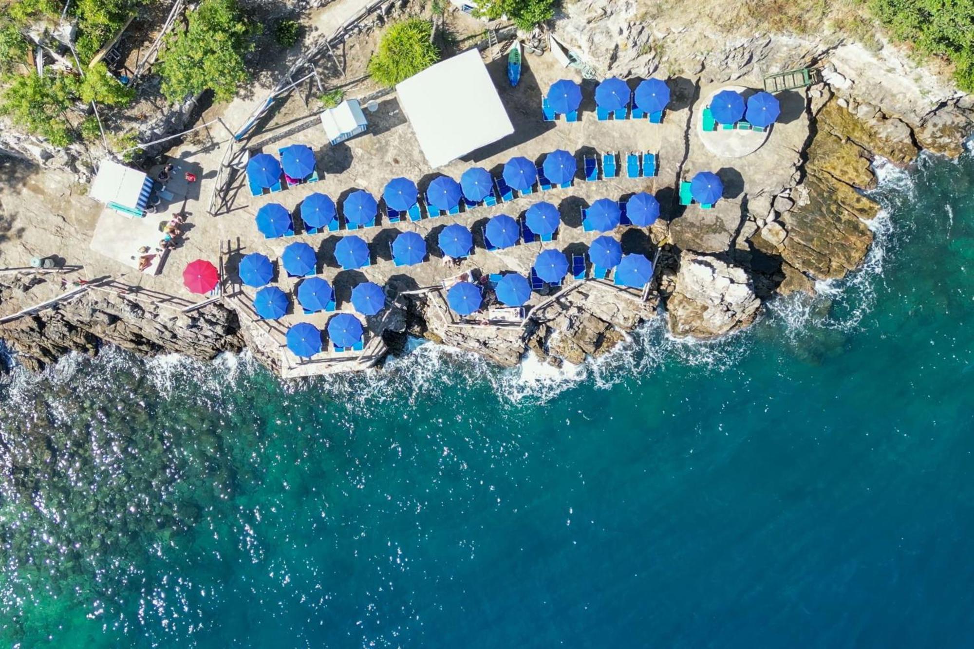 Hostel & Glamping Santa Fortunata Сорренто Экстерьер фото