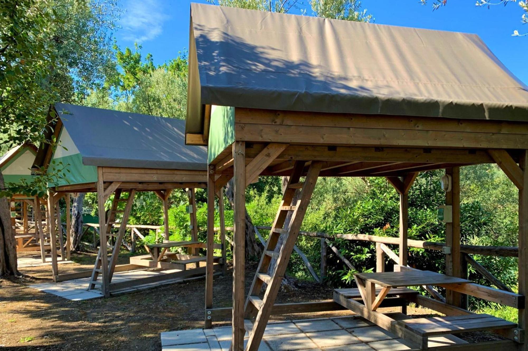 Hostel & Glamping Santa Fortunata Сорренто Экстерьер фото